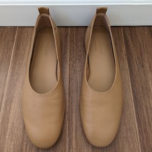 Everlane The Day Glove Caramel Brown Flats *flaw*